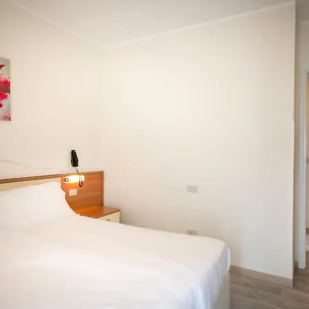 Verona 3* Καόρλε